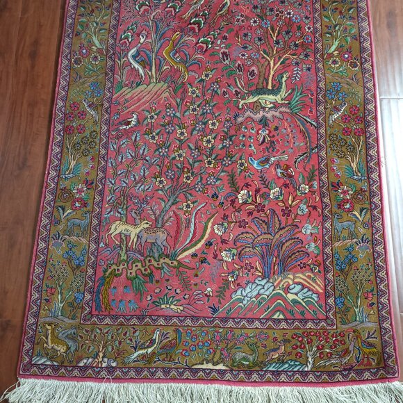 A semi-antique Ghom carpet in silk - Picture 2 of 9